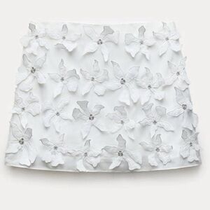 Zara White Floral Embellished Skirt